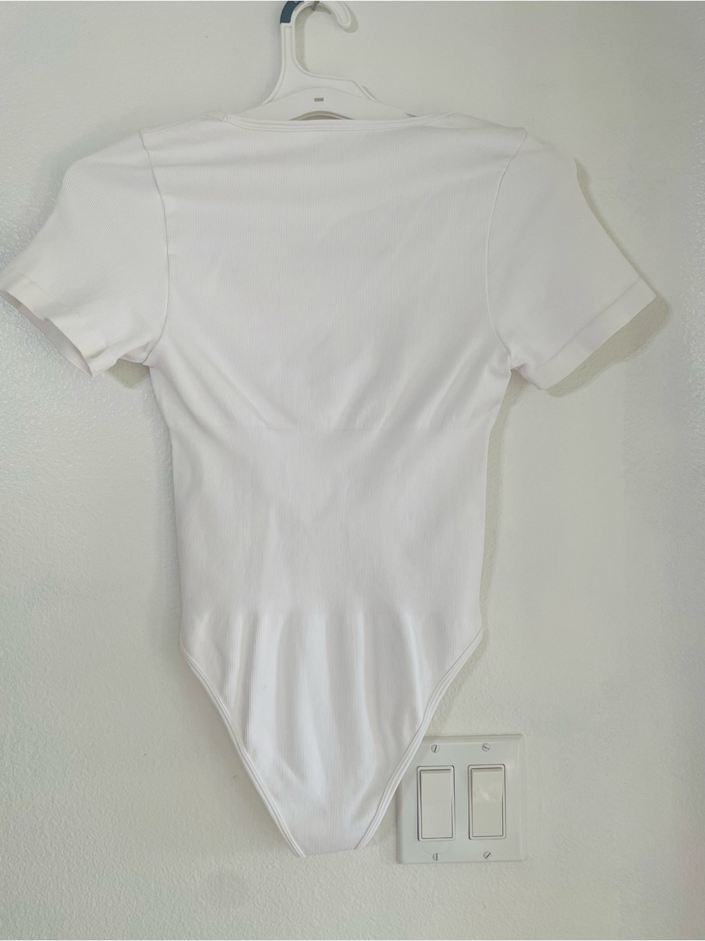 OQQ White Short Sleeve Square Neck Shaping Bodysuit Size M - Picture 4 of 4